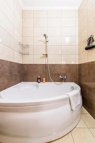 Апартаменты Rent-Kiev 2 min metro Chernihivska Lux Киев Апартаменты с 1 спальней-24