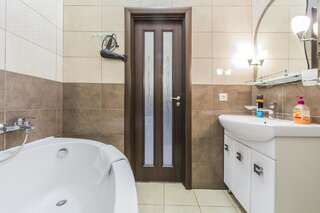 Апартаменты Rent-Kiev 2 min metro Chernihivska Lux Киев Апартаменты с 1 спальней-26