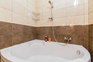 Апартаменты Rent-Kiev 2 min metro Chernihivska Lux Киев Апартаменты с 1 спальней-60