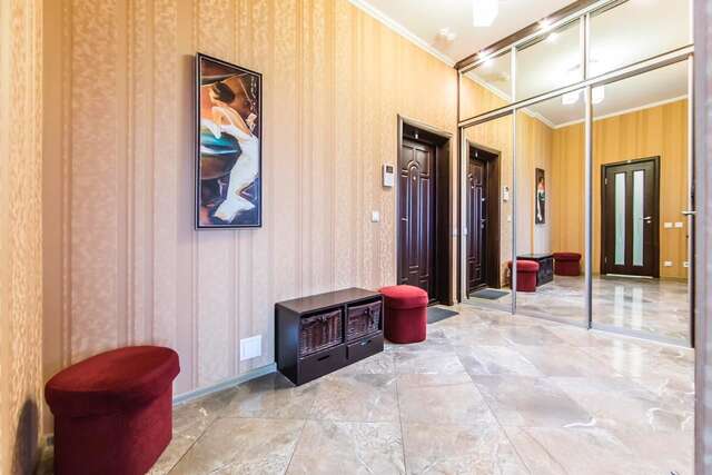 Апартаменты Rent-Kiev 2 min metro Chernihivska Lux Киев-24