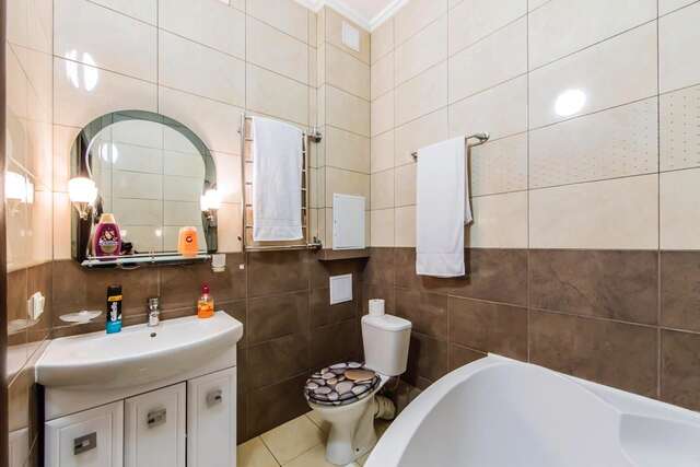 Апартаменты Rent-Kiev 2 min metro Chernihivska Lux Киев-25